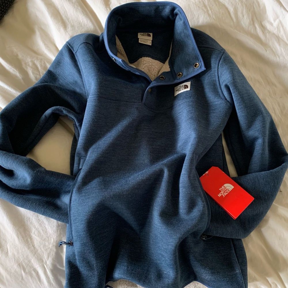 North Face Sherpa 1/4 button